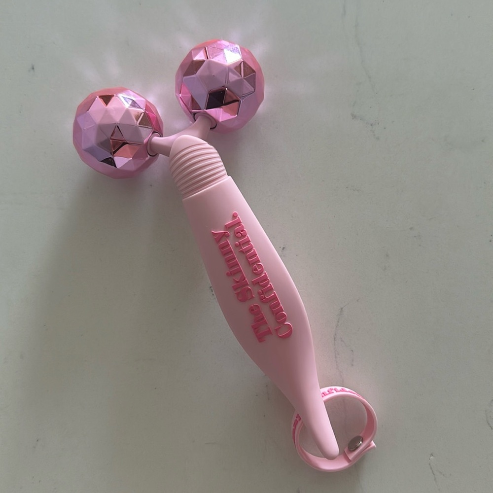 THE SKINNY CONFIDENTIAL Pink Massage Roller with Reflective Spheres